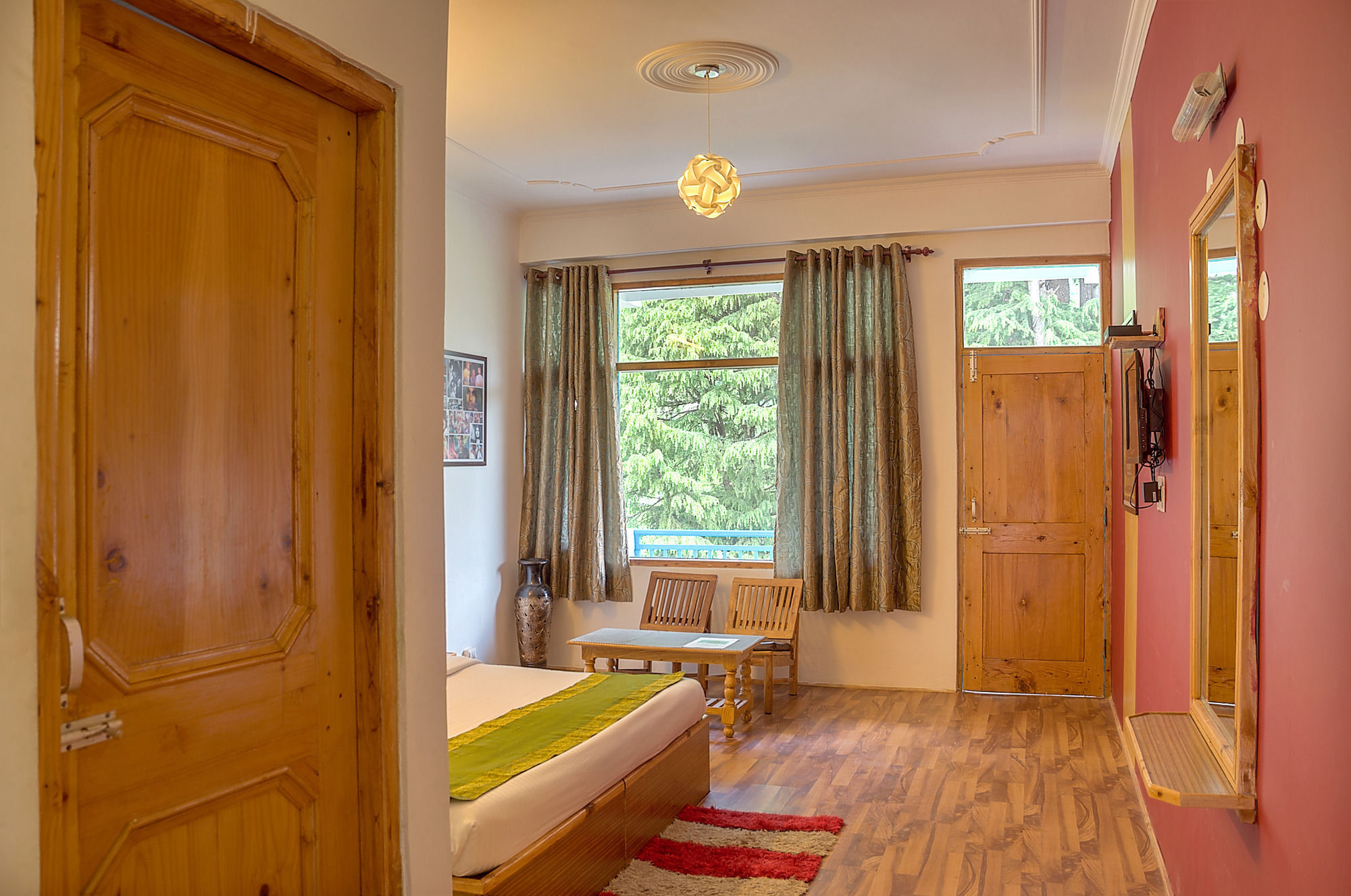 Treebo Trend Celebriti Manali Hotel Vashist Buitenkant foto