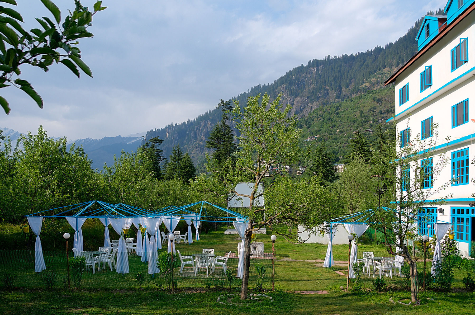 Treebo Trend Celebriti Manali Hotel Vashist Buitenkant foto