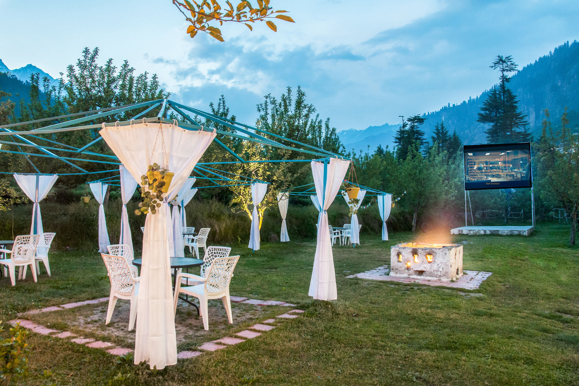 Treebo Trend Celebriti Manali Hotel Vashist Buitenkant foto